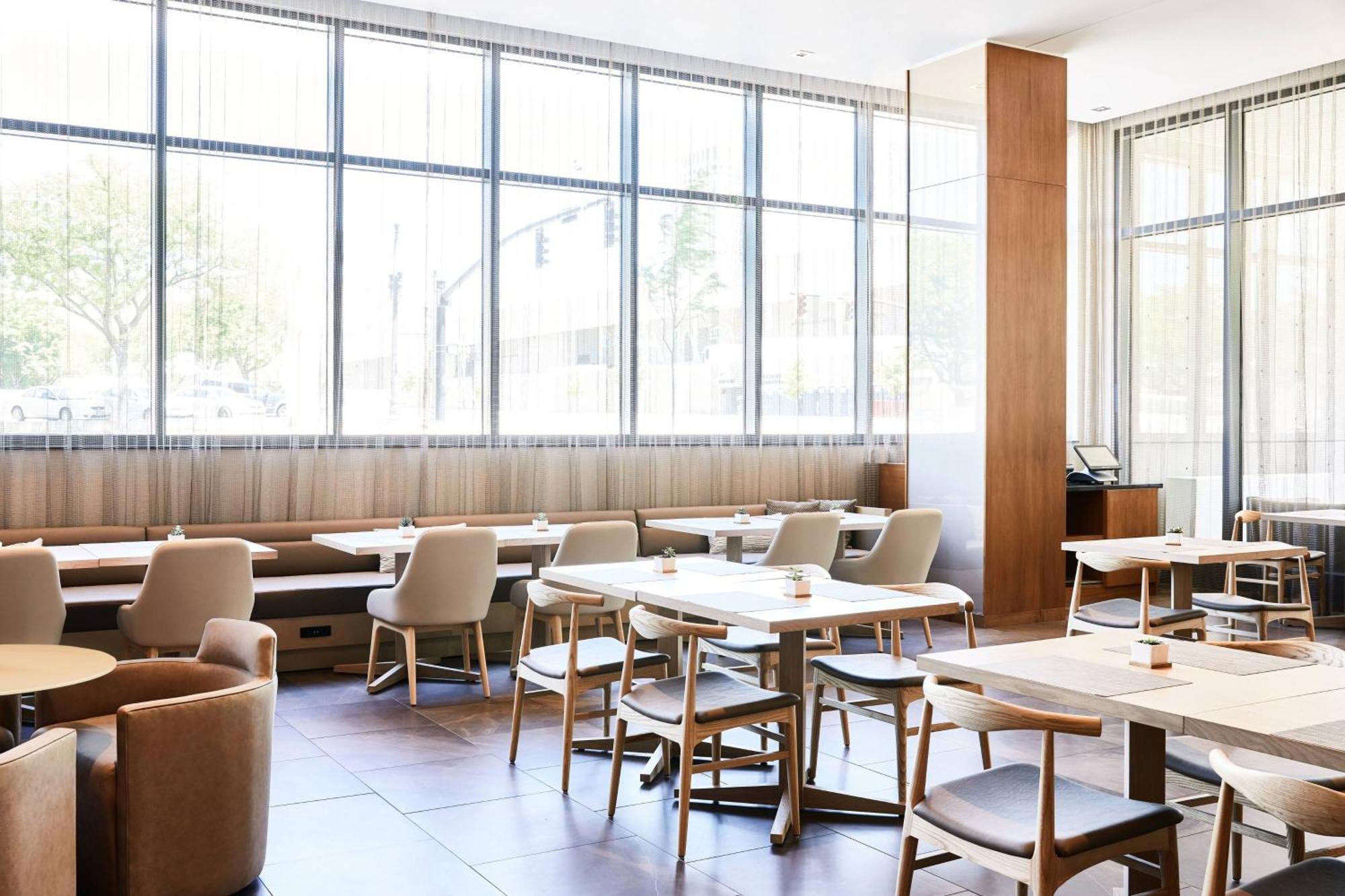 Ac Hotel By Marriott Salt Lake City Downtown Екстериор снимка